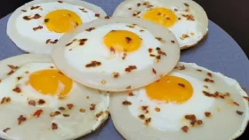 ঘরেই  তৈরি করুন ডিম চিতই