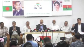 নির্বাচন নিয়ে নানা ধরনের ষড়যন্ত্র চলছে: খন্দকার মোশাররফ