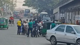 রামপুরাসহ চার পয়েন্টে পুলিশের পাশাপাশি শিক্ষার্থীরা