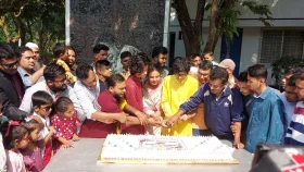 হুমায়ূন আহমেদের জন্মদিনে নুহাশপল্লীতে ভক্তদের ঢল