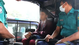 ‘বঙ্গবন্ধুকে’ নিয়ে যা বললেন ৩২ নম্বরে আটক কিশোর