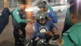 রাজধানীজুড়ে পুলিশের তল্লাশি
