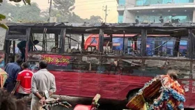 রাতভর ককটেল বিস্ফোরণ, বাসে অগ্নিসংযোগ