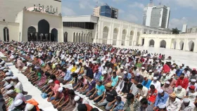 জুমার নামাজ না পড়ার শাস্তি