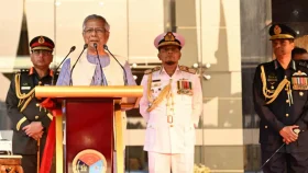 নির্বাচনে সশস্ত্র বাহিনীকে দক্ষতার সঙ্গে দায়িত্ব পালনের আহ্বান প্রধান উপদেষ্টার