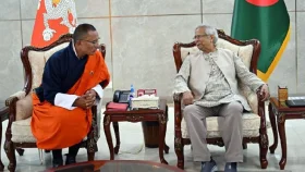 ভূমিকম্পে ক্ষয়ক্ষতির খোঁজ নিলেন ভুটানের প্রধানমন্ত্রী