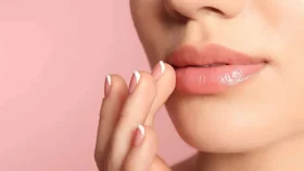শীতে ঠোঁট ভালো রাখবেন যেভাবে