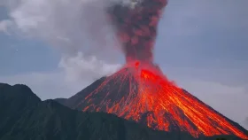 কেন আগ্নেয়গিরি থেকে অগ্ন্যুৎপাত হয়, জানালেন বিশেষজ্ঞরা