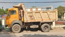 নম্বরবিহীন বালুবাহী ড্রাম ট্রাকে ঝরছে পথচারীর প্রাণ, নেই প্রতিকার