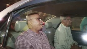 মধ্যরাতে হাসপাতালে বিএনপি নেতাদের ভিড়