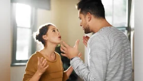 সম্পর্কে জটিলতা এড়াতে সতর্ক হোন 