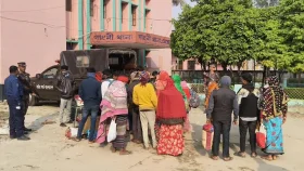 তেঁতুলবাড়িয়া সীমান্ত দিয়ে ৩০ বাংলাদেশিকে পুশ-ইন