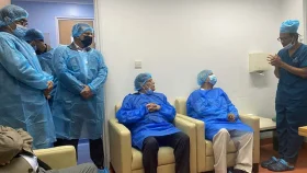 খালেদা জিয়াকে দেখতে হাসপাতালে প্রধান উপদেষ্টা