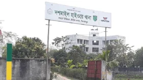 বাসচাপায় অটোভ্যানের ২ যাত্রীর নিহত