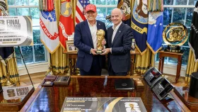 ফিফা শান্তি পুরস্কার জিতলেন ডোনাল্ড ট্রাম্প