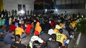 মালয়েশিয়ায় বাংলাদেশিসহ ৮৪৩ অবৈধ অভিবাসী আটক