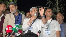 বিটিআরসির আশ্বাসে মোবাইল ব্যবসায়ীদের অবরোধ স্থগিত