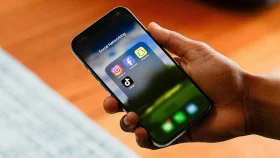 সুরক্ষা ভাঙলো ১৩ বছরে কিশোরী, প্রশ্নের মুখে অস্ট্রেলিয়ার নতুন আইন