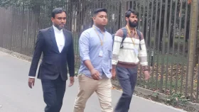 সাক্ষ্য দিতে ট্রাইব্যুনালে হাসনাত আবদুল্লাহ