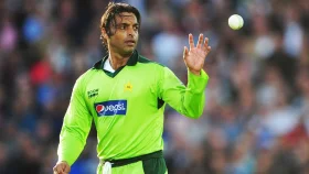 দীর্ঘ বিরতির পর ঢাকায় আসছেন শোয়েব আখতার