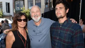 চলচ্চিত্র নির্মাতা রব ও তার স্ত্রীকে খুনের অভিযোগে ছেলে গ্রেপ্তার