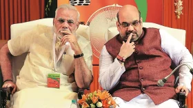 মোদি-অমিত শাহর পদত্যাগের দাবি