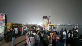 ফেরি থেকে নদীতে পড়লো ট্রাকসহ ৫ যানবাহন, ৩ লাশ উদ্ধার