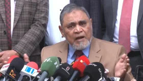 পুরো দেশের মানুষ নির্বাচনের অপেক্ষায়: সিইসি