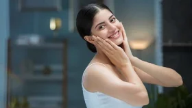 ত্বকের তারুণ্য ধরে রাখতে খাদ্যতালিকায় নজর দিন