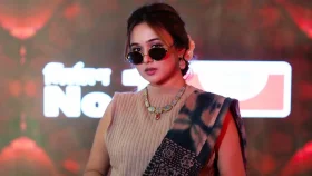 এই দেশে সব অবস্থায় চুপ থাকাই বুদ্ধিমানের কাজ