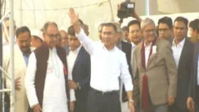 গণসংবর্ধনা মঞ্চে তারেক রহমান