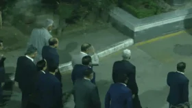 মাকে দেখতে এভারকেয়ারে তারেক রহমান