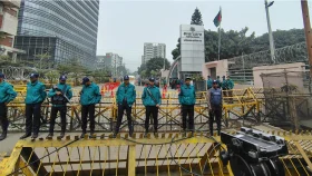 এভারকেয়ার হাসপাতাল এলাকায় নিরাপত্তা জোরদার