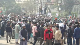 হাদি হত্যার বিচার দাবি: আবারও শাহবাগ অবরোধ