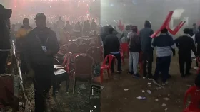 জেমসের কনসার্টে ইটবৃষ্টি, যা জানালেন উপস্থাপক