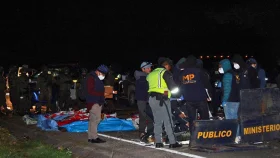 গুয়াতেমালায় বাস খাদে পড়ে নিহত ১৫