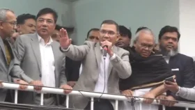 ১৯ বছর পর নয়াপল্টন কার্যালয়ে তারেক রহমান