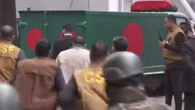 শেষবারের মতো নিজ বাড়ি ফিরোজাতে খালেদা জিয়া