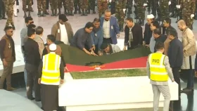 স্বামী পাশেই চিরনিদ্রায় শায়িত হলেন বেগম খালেদা জিয়া