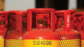 ১২ কেজি সিলিন্ডারের মূল্য এখন ১৩০৬ টাকা