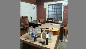 জাবিতে ৪৫তম ব্যাচের &lsquo;র&zwj;্যাগজোন&rsquo; থেকে মদ-গাঁজা উদ্ধার, ভবন সিলগালা