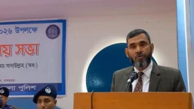 নির্বাচনে কোনো পক্ষ অবলম্বন না করে পেশাদারিত্ব বজায় রাখতে হবে: ইসি সানাউল্লাহ