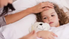 শীতে শিশুর যত্নে চাই বাড়তি সতর্কতা