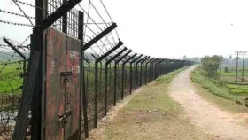 সীমান্ত থেকে বাংলাদেশি যুবককে ধরে নিয়ে গেছে বিএসএফ