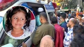 টেকনাফে গুলিবিদ্ধ শিশুকে নিউরোসায়েন্সেস হাসপাতালে স্থানান্তর