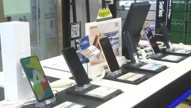 মোবাইল ফোন আমদানিতে শুল্ক কমালো এনবিআর