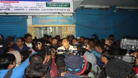 ভুল রক্ত পুশ করায় প্রসূতির মৃত্যুর অভিযোগ, ক্লিনিকে হামলা