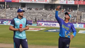 নাটকীয়তা শেষে বিপিএল শুরু, ব্যাটিংয়ে নোয়াখালী