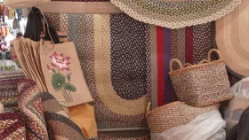 বাণিজ্য মেলায় নজর কাড়ছে পাট পণ্য