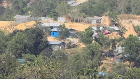 চট্টগ্রামের জঙ্গল সলিমপুর এলাকা পাহারা দেয় সশস্ত্র সন্ত্রাসীরা